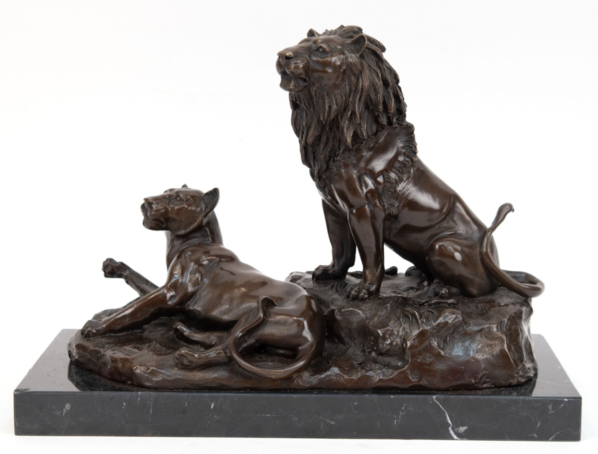 Bronze-Figur "Löwenpaar", Nachguß 20. Jh., bezeichnet "Gardet", braun patiniert, auf schwarzem Marm