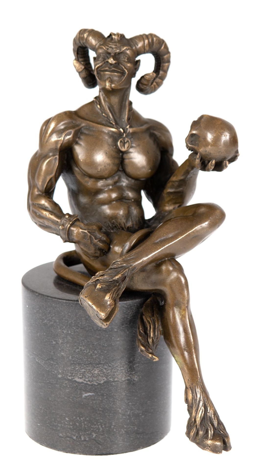Bronze-Figur "Sitzender Satyr, einen Totenkopf haltend", Nachguß, braun patiniert, bez. "M. Nick",