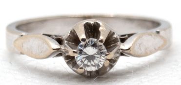 Ring, 750er WG, besetzt mit 1 Brillant von ca. 0,16 ct. in Krappenfassung, ges. 4,18 g, RG 53