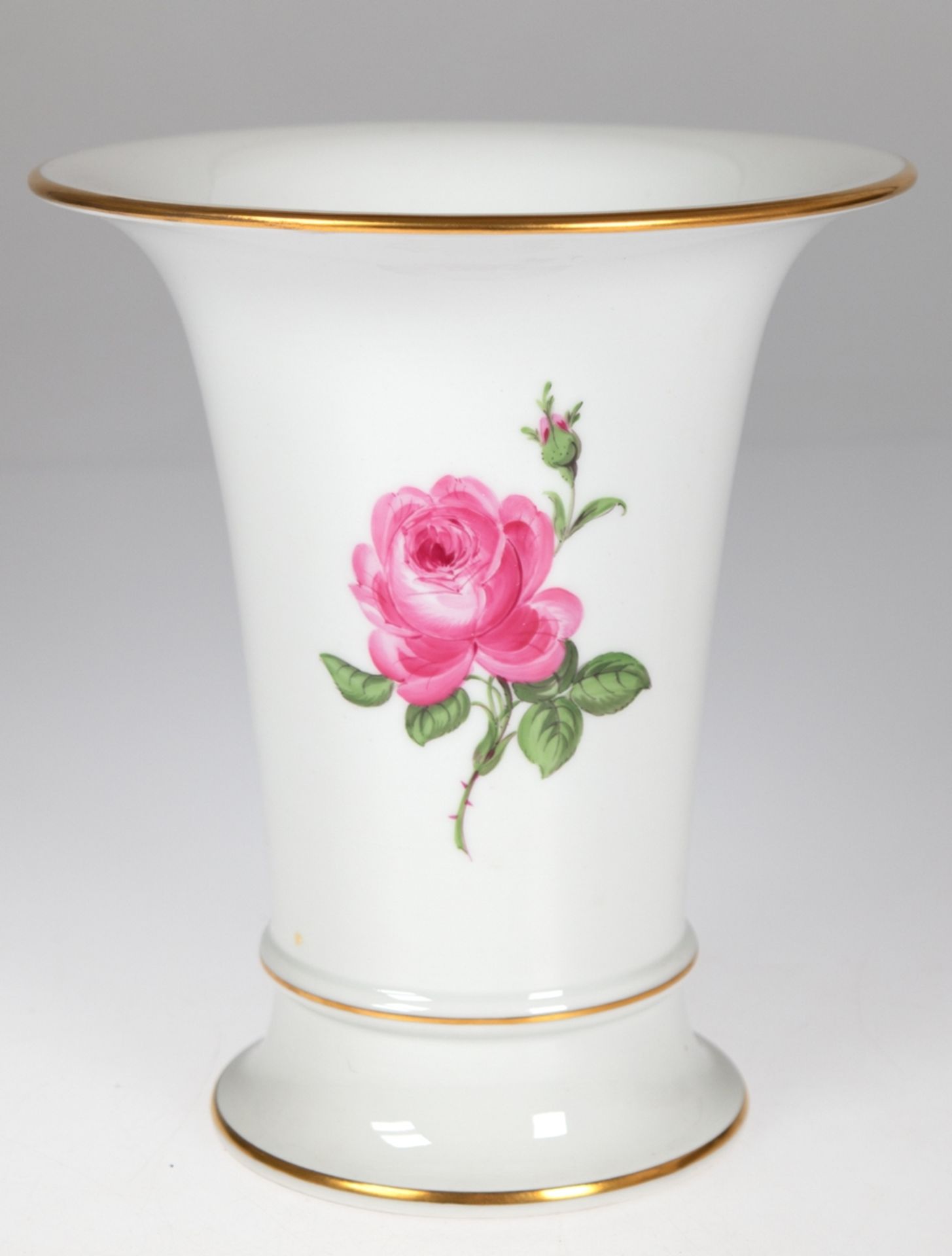 Meißen-Vase, Trompetenform, Rote Rose mit Goldrändern, 1. Wahl, H. 19 cm