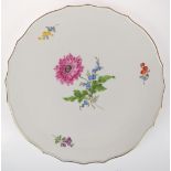 Meißen-Tortenplatte, Bunte Blume 2 mit Goldrand, Neuer Ausschnitt, 1. Wahl, Dm. 32,5 cm