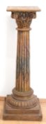 Säule, Holz, gefaßt, beschnitzt und kanneliert, mit Kapitell, starke Gebrauchspuren, H. 105 cm, Pla
