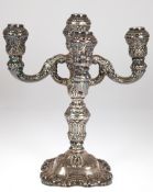 Kandelaber, 5-kerzig, 925er Silber, vollflächig reliefiert mit Rocaille- und Muscheldekor, vierpass