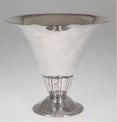 Vase, Schweden 1937, Silber, punziert, 345 g, weite ausschwingende Form auf rundem Stand, H. 17,5 c