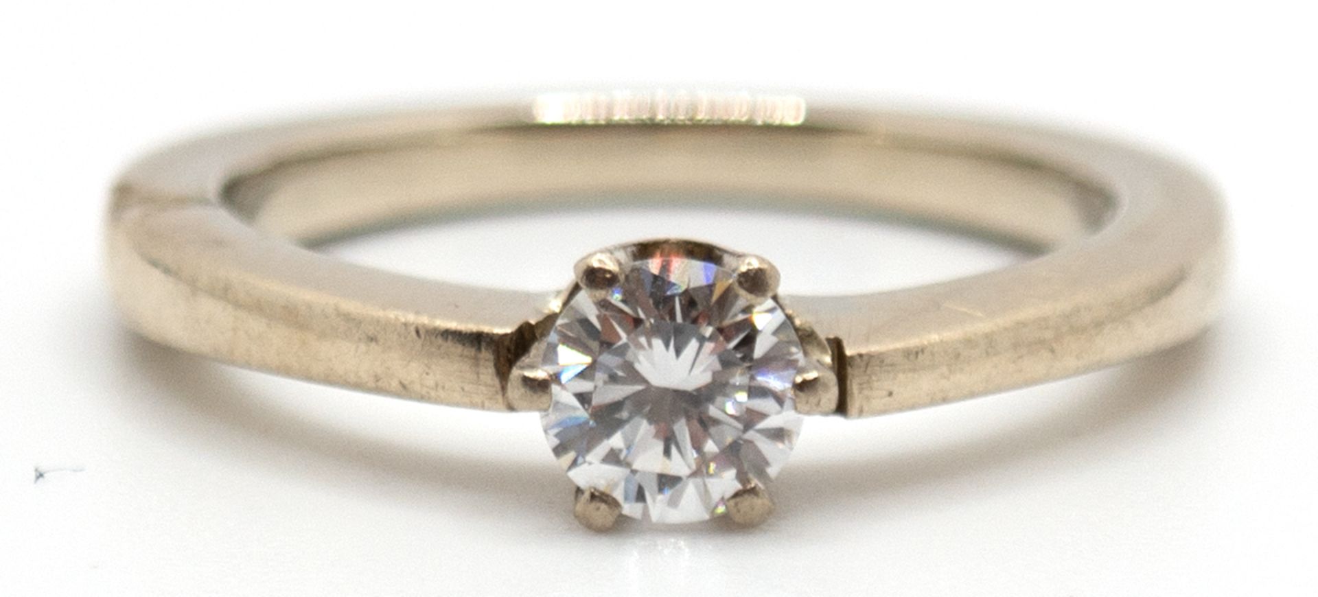 Brillant-Ring, 585er WG, mit Solitär von 0,41 ct., VVS-VS, ges.-Gew. 3,62 g, RG 52, Wiederbeschaffu