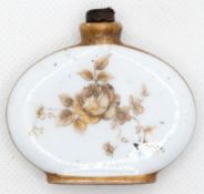 Parfüm-Flakon, Porzellan, floraler Golddekor und Goldstaffage (berieben), H. 5,0 cm