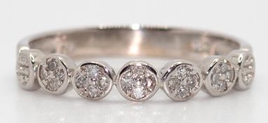 Ring, 585er WG, besetzt mit 20 kleinen Brillanten, Ges.-Gew. 2,78 g, RG 60