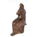 Bronze-Figur "Sitzende Frau", braun patiniert, Gießerstempel "W. Füssel Berlin", H. 9,5 cm