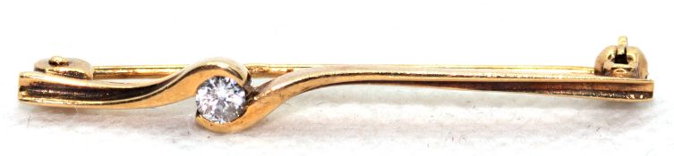 Brosche, 585er GG, besetzt mit 1 Brillant von ca. 0,12 ct., Ges.-Gew. 2,3 g, L. 3,8 cm
