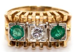 Brillant-Smaragd-Ring, 750er GG/WG, ausgefasst mit 1 Brillant im Altschliff von ca. 0,25 ct. VVS-VS