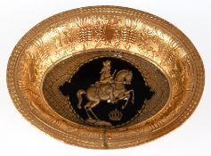 Schälchen, vergoldet, im Boden hinter Glas reliefiertes Reiterstandbild vom Alten Fritz, Gebrauchsp