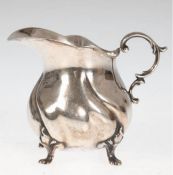 Sahnekännchen, Wilkens, 835er Silber, punziert, 85 g, geschweift gerippte Form, H. 7 cm