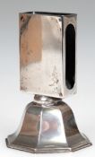 Streichholzschachtel-Halter, 835er Silber, gefüllter, achteckiger Stand, H. 9,5 cm