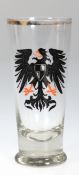 Patriotisches Bierglas mit emailliertem Adler, Ende 19. Jh., 1/4 Liter, Goldrand berieben, H. 15,5 
