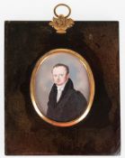 Miniatur "Porträt eines Herren im schwarzen Gehrock", 19. Jh., hinter gewölbtem Glas, im schwarzen 