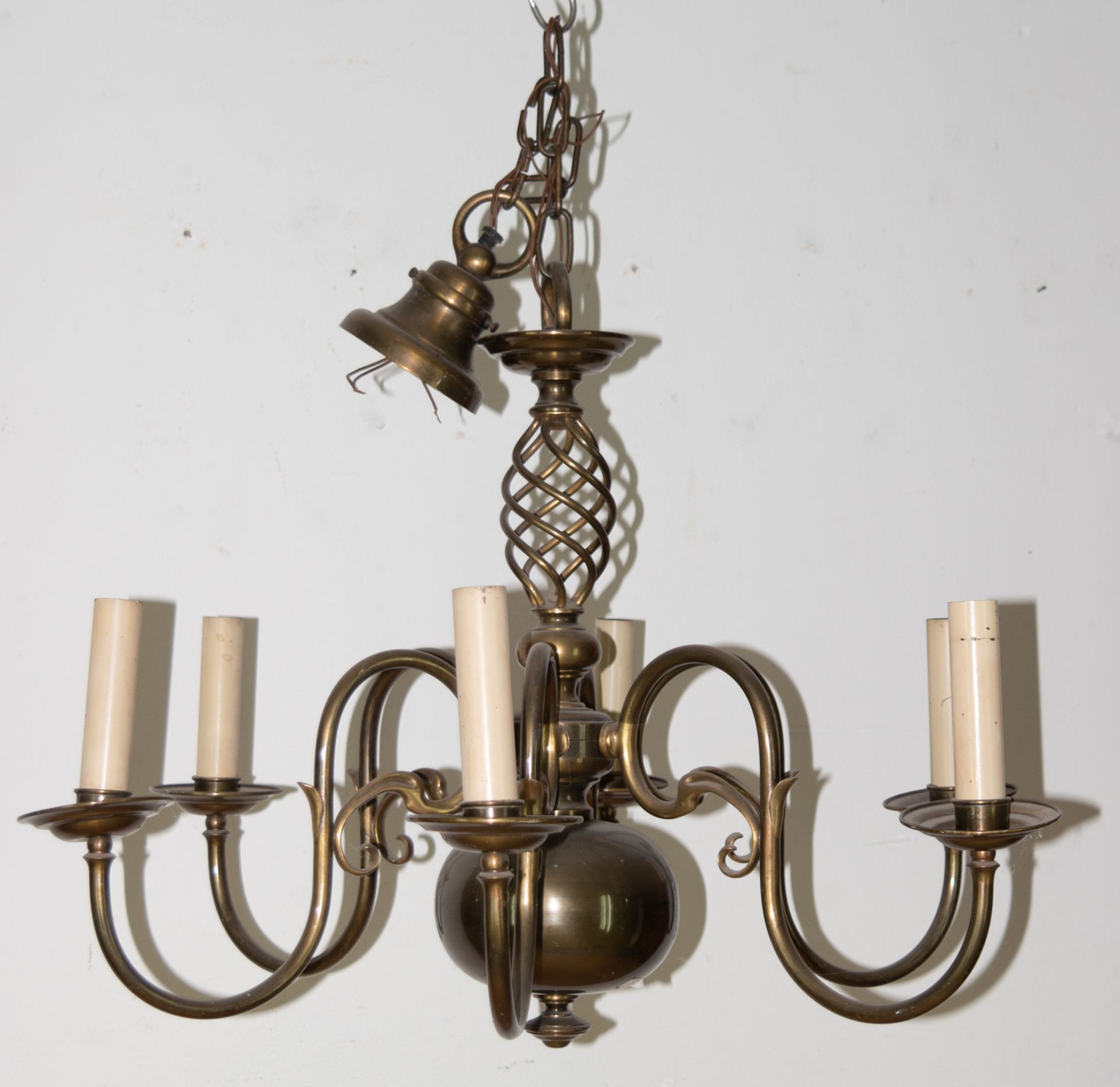 Deckenlampe, Messing, 6-flg., H. ca. 100 cm, Dm. 70 cm