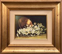 Blumenstilleben "Margeriten vor Messingkessel", Druck, 18x23 cm, Rahmen