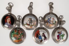 6 diverse Zinn-Bierkrugdeckel, um 1900, eingelegte Porzellanplaketten mit unterschiedlichen Motiven