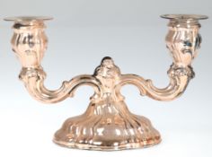 Leuchter, 2-armig, Alpaka, ovaler, geschweift gerippter Stand gefüllt, Gebrauchspuren, H. 11 cm