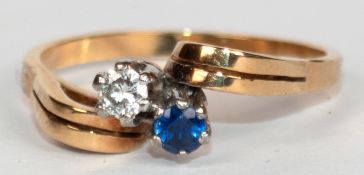 Toi & Moi Ring, 585er GG, 3,5 g, 1 Brillant ca. 0.10 ct. und ein blauer Saphir, RG 59, Innendurchme