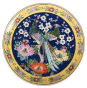 Wandteller, Asien, polychrom bemalt mit Vogel- und Blütenmotiven, Goldrand, Dm. 19 cm