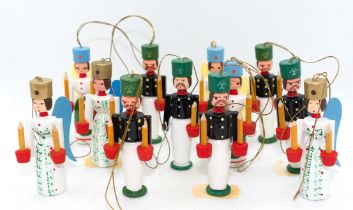 12 Weihnachts-Hängefiguren aus dem Erzgebirge, 6x Leuchterengel und 6x Bergmann, 1980er Jahre, Holz