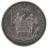 Silber-Medaille "Justitia mit Schwert, Waage und Palmenzweig am Altar mit personifiziertem Fleiß mi