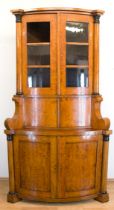 Biedermeier-Eckschrank, Brandenburg um 1820, Birke furniert, 2-teilig, Originalzustand, 6-türige ge