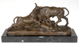 Bronze-Figurengruppe "Kämpfende Stiere", Nachguß, braun patiniert, bezeichnet "C.Lesinger", Gießerp