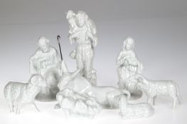 8 Krippenfiguren, weiß, Lindner Handarbeit, H. 3,5 cm - 15,5 cm