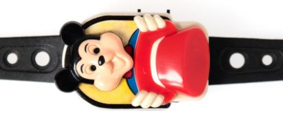 Kinderarmbanduhr "Mickey Mouse", Kunststoff, Hut und Kopf über digitaler Anzeige beweglich, nicht f