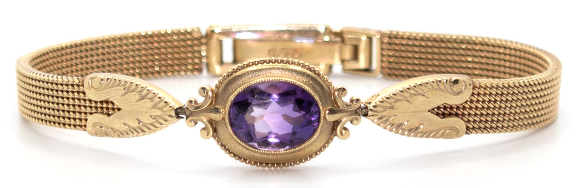 Armband, 585er GG, mit oval facettiertem Amethyst, ges. ca. 14,7 g, L. 17,5 cm