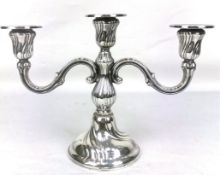 Leuchter, 3-kerzig, 800er Silber, beschwert, Dresdner Hofmuster, Schaftansatz repariert, H. 20,5 cm