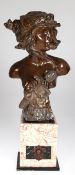 Büste im Jugendstil "Amazone mit Dolch", Zink, Spritzguß, braun patiniert, H. 28 cm, auf Marmorsock