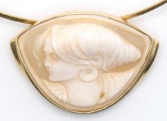 Halsreifen mit Muschel-Kamee, 585er GG, Juwelierarbeit, modernes Design, Kamee mit Damenporträt auc