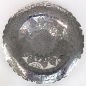 Große Platte, Italien um 1935, 800er Silber, punziert, 1060 g, flach gemuldete Form auf 3 Kugelfüße