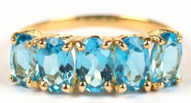 Ring, 416er GG (10 k), 5 oval facettierte Blautopase, RG 54, Innendurchmesser 17,2 mm