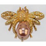 Brosche oder Anhänger "Hummel, 925er Silber, vergoldet, mit großer, rosa Perle ca. 1,5x1,2 cm, weiß