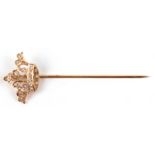 Krawattennadel, 14 k GG, kronenförmige Schauseite mit Diamantbesatz, ges. 1,6 g, L. 5 cm