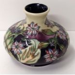 Moorcroft vase H:12 x Dia:14 cm. Shipping Group (A).