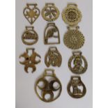 Quantity of horse brasses. Shipping Group (A).