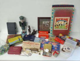 Selection of vintage collectables. Collection only.