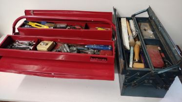 2 cantilever tool boxes and contents. Collection only.