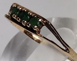 9ct gold and emerald set ring, Birmingham hallmark, size N½. Shipping Group (A).