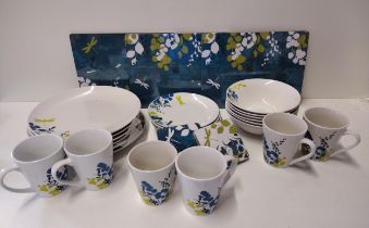 Modern dinner set including matching table mats and coasters. Collection only.