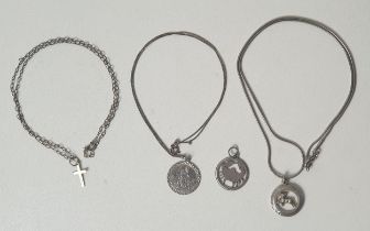 Silver jewellery lot comprising; pendants, chains and a St. Christopher. Shipping Group (A).