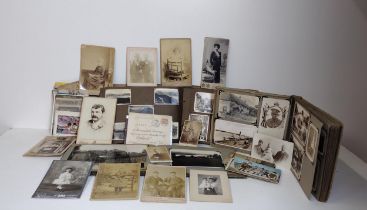 Good assortment of postcards and photographs. Shipping Group (A).