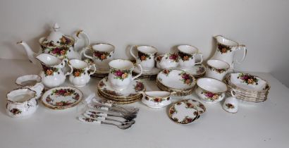 41 pieces of Royal Albert in the 'Old Country Rose' pattern. Collection only.