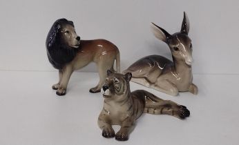 3 collectable ceramic figures; Lion, tiger and a foal. Shipping Group (A).