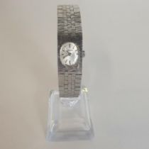 Roamer Swiss ladies quartz wrist watch. Shipping Group (A). / Collection only.
